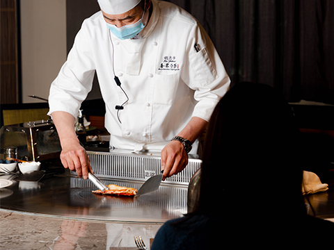 定制商用無煙鐵板燒設(shè)備多少錢一臺,報價,價格多少 - 志銘鐵板燒